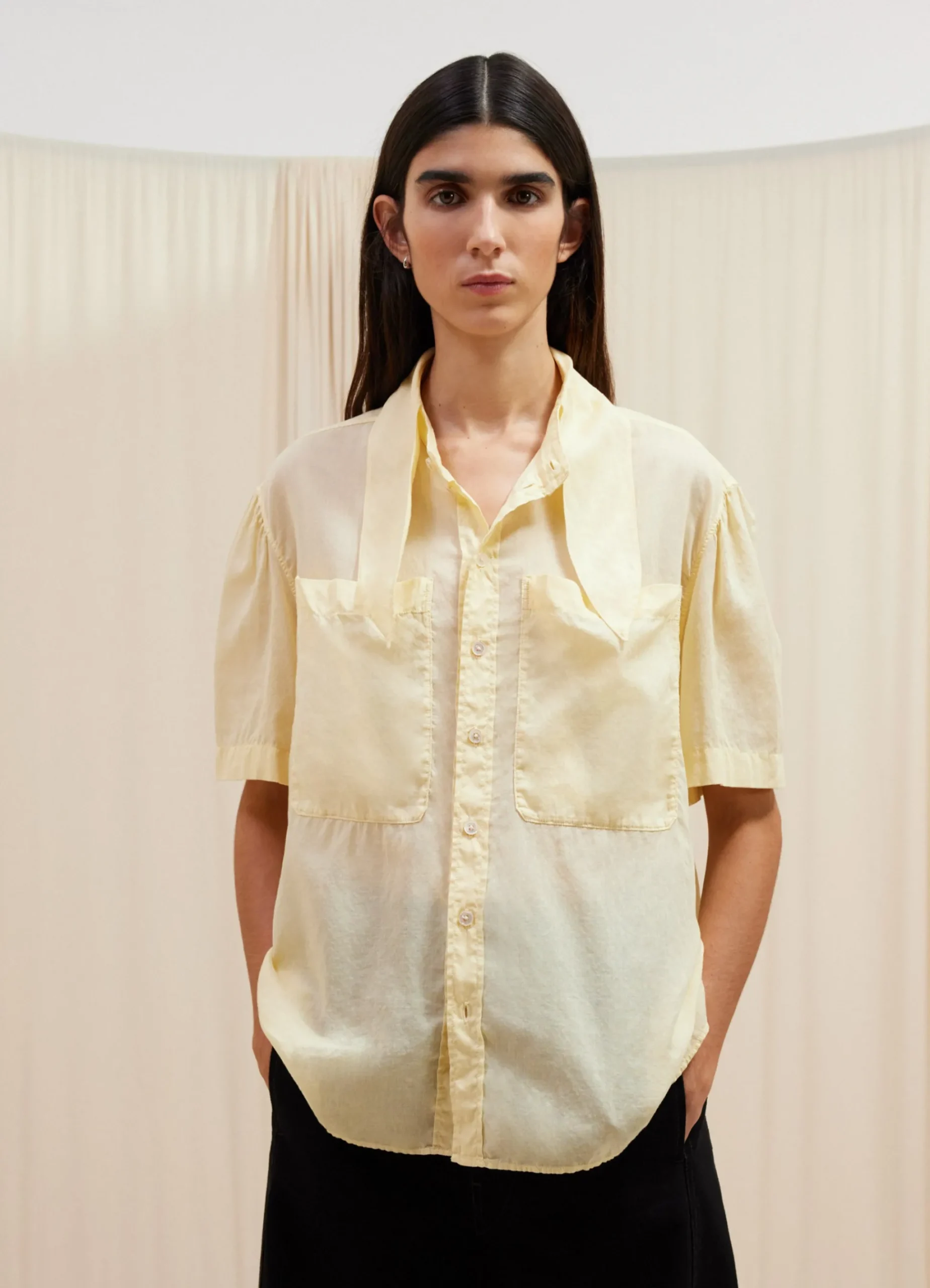 Discount CHEMISE À MANCHES COURTES ET FOULARD Femme Chemises
