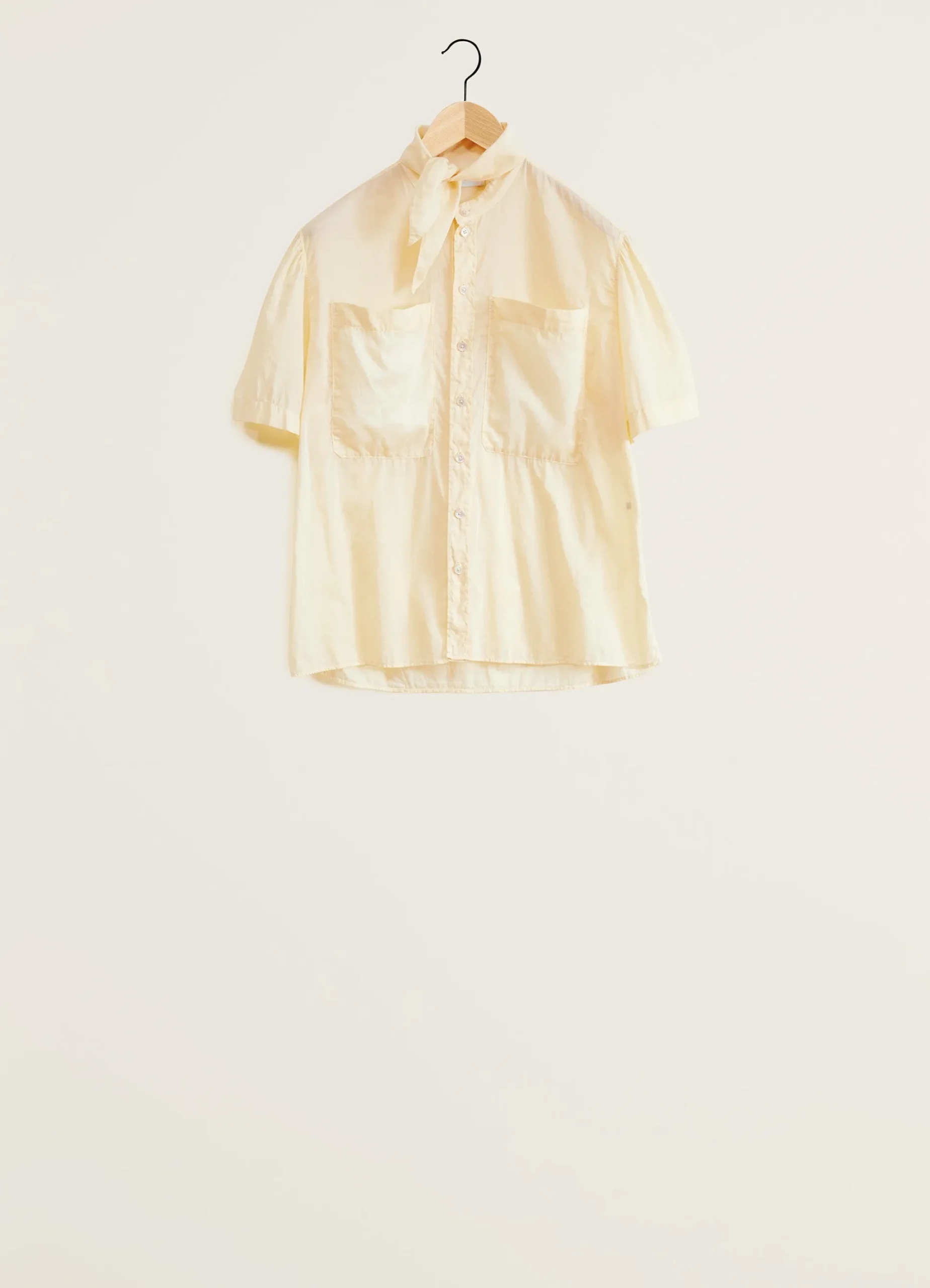 Discount CHEMISE À MANCHES COURTES ET FOULARD Femme Chemises