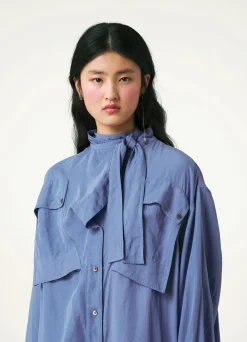 Clearance CHEMISIER À DEUX POCHES ET À FOULARD Femme Hauts