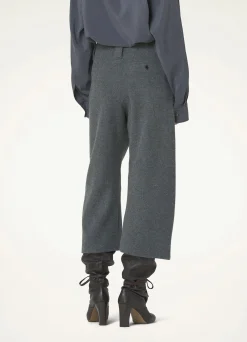 Online PANTALON INCURVÉ COURT Femme Pantalons