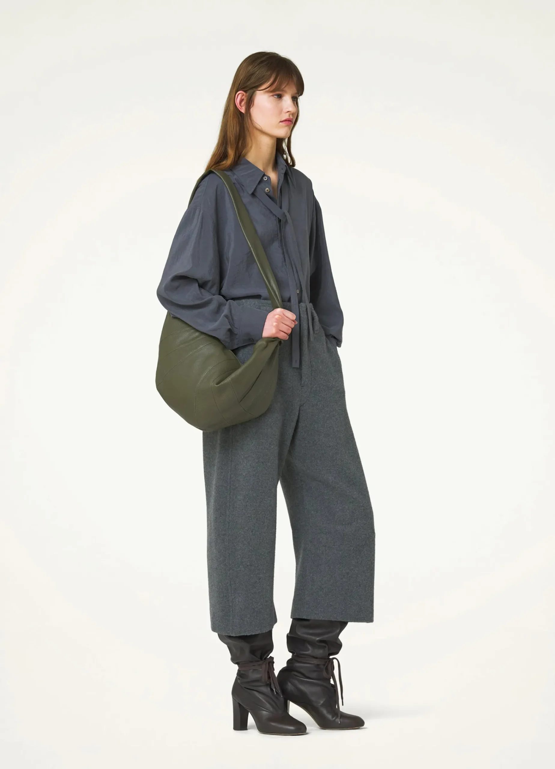 Online PANTALON INCURVÉ COURT Femme Pantalons