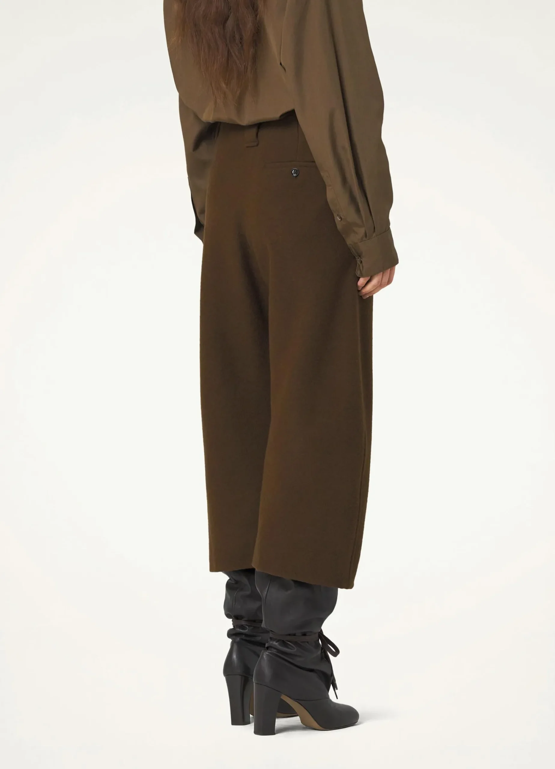 Online PANTALON INCURVÉ COURT Femme Pantalons