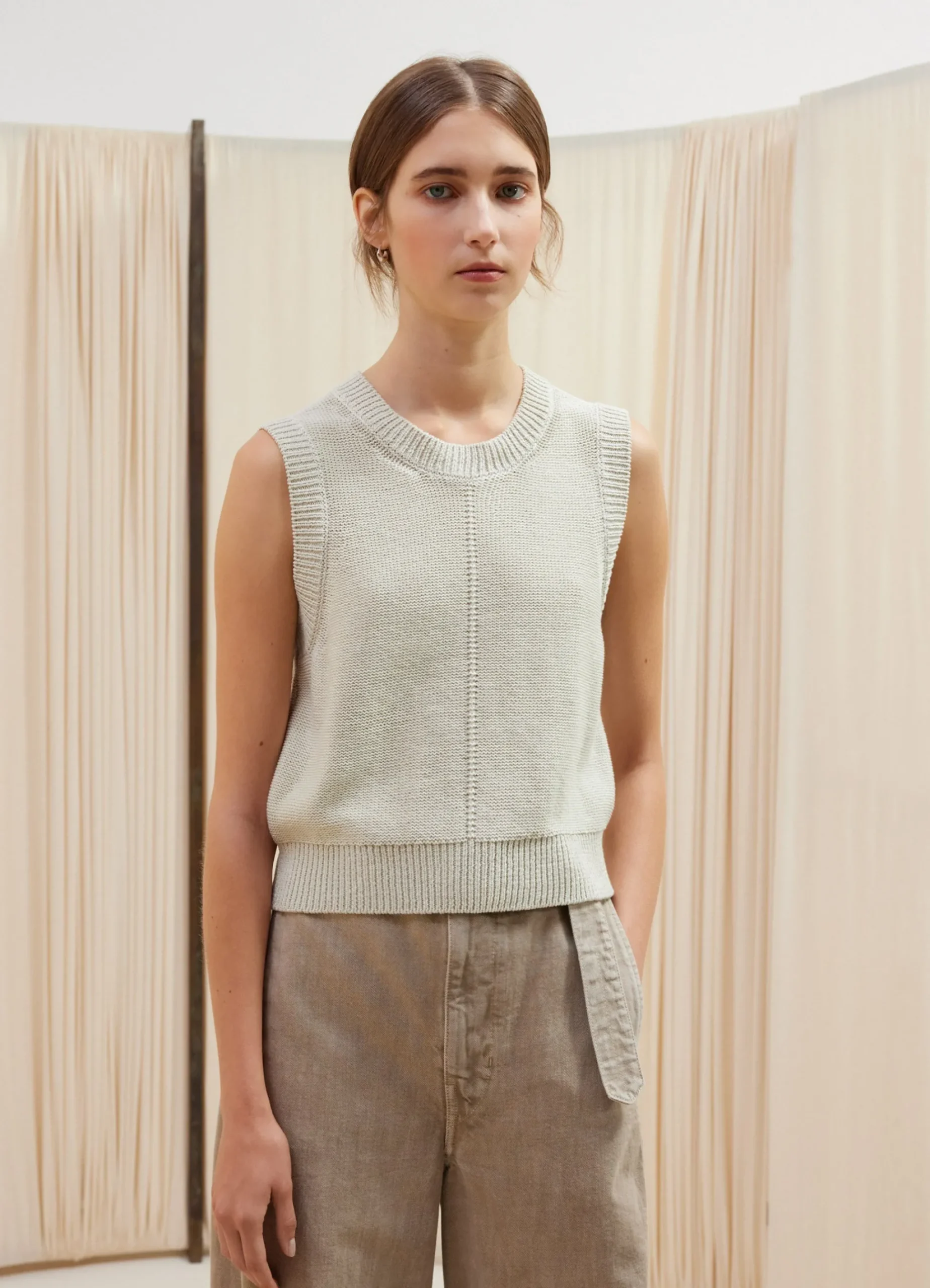 Shop PULL-OVER COURT SANS MANCHES Femme Maille|Hauts