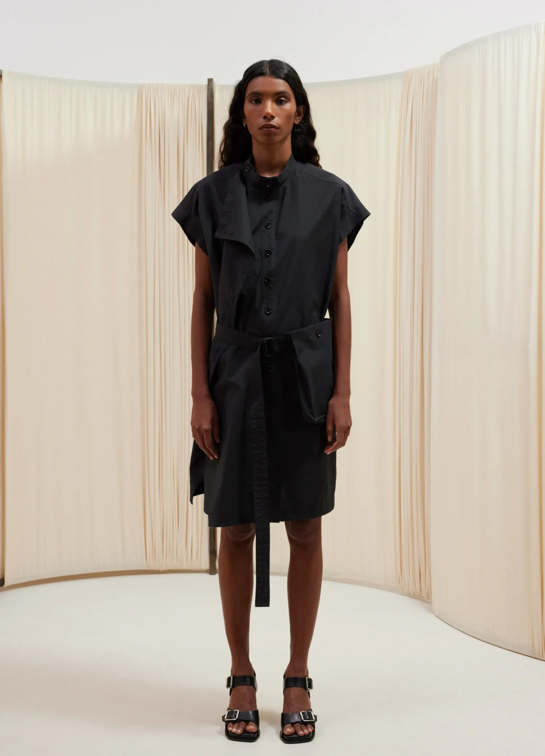 Sale ROBE ASYMÉTRIQUE SANS MANCHES Femme Robes